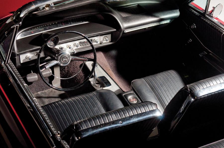  Chevrolet Impala SS 327/365 Convertible 1964 года  (фото 3 из 5)
